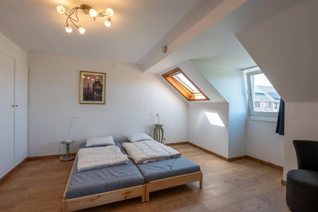 Charming House With Garden Villa Де Хаан Екстериор снимка